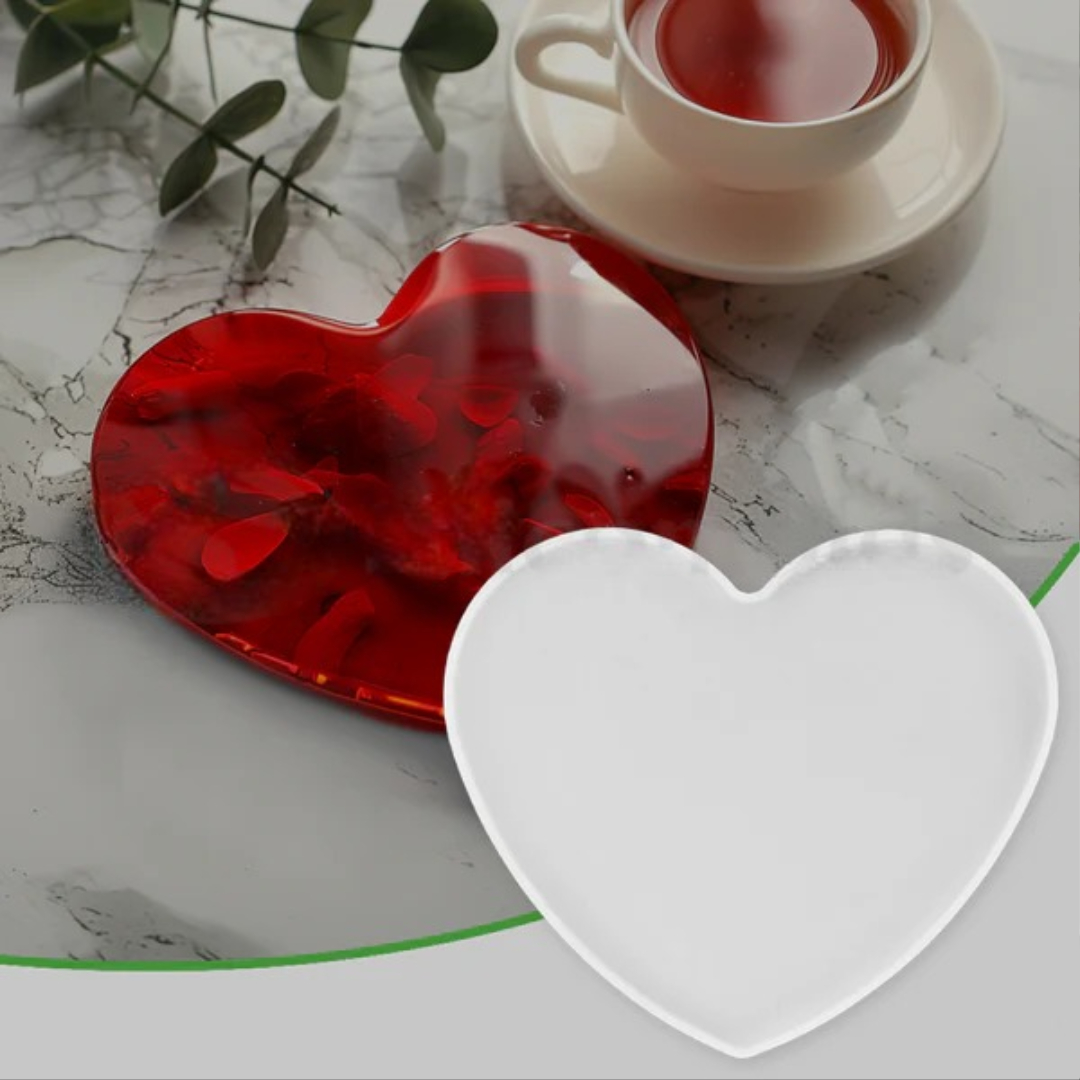 lifestyle_urp-208_1 Heart-Shaped Photo Frame Mold for Resin Art - Image 1