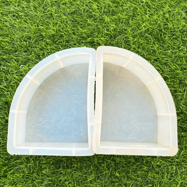BOOKEND MOLD – 130MM X 100MM X 50MM